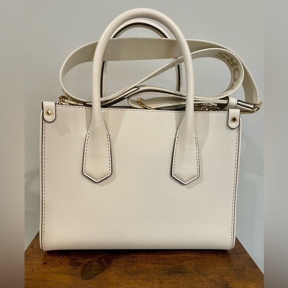 Michael Kors Satchel in a Light Cream Hue with Gold Hardware Accents - Picture 5 of 16